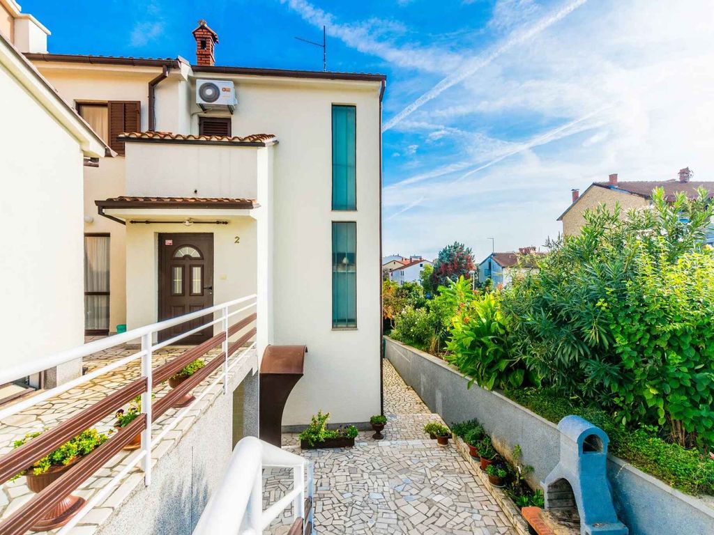 Ferienwohnung mit Terrasse und Klimaanlage