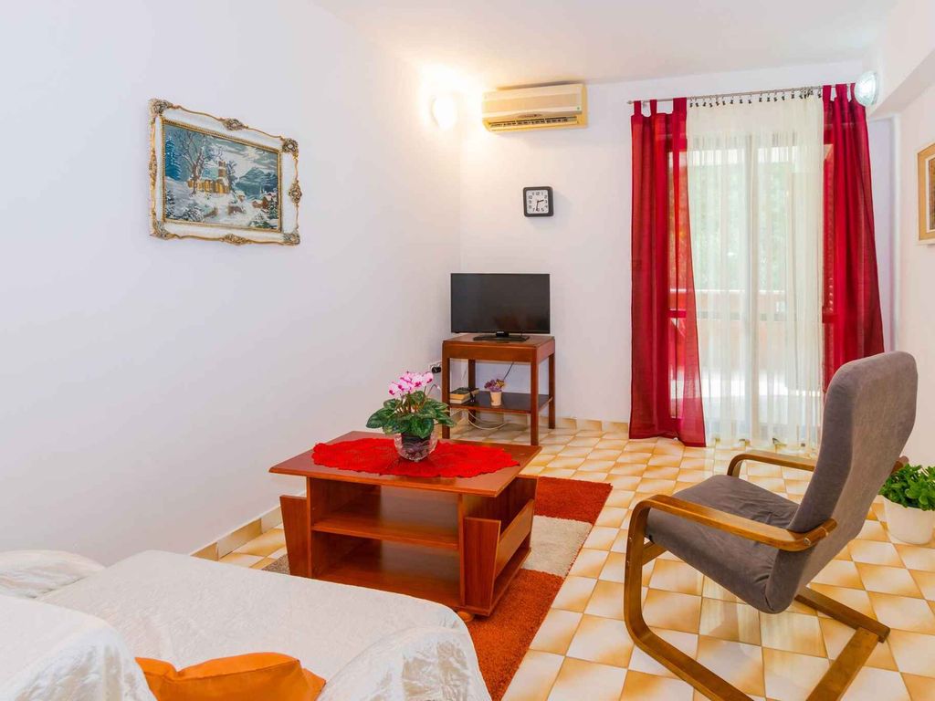Ferienwohnung mit Terrasse und Klimaanlage
