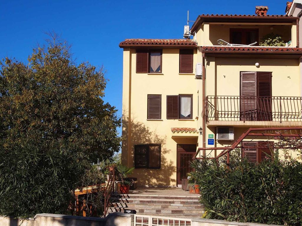 Ferienwohnung mit Terrasse und Klimaanlage
