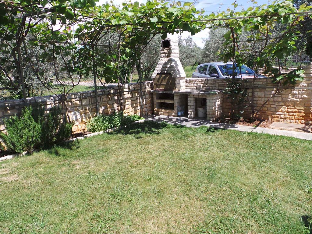Ferienwohnung mit Grill im Garten