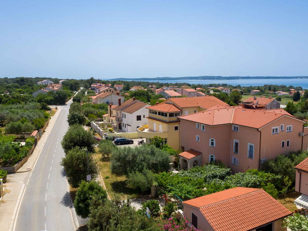 Ferienwohnung mit Terrasse und Internetzugang und Meerblick