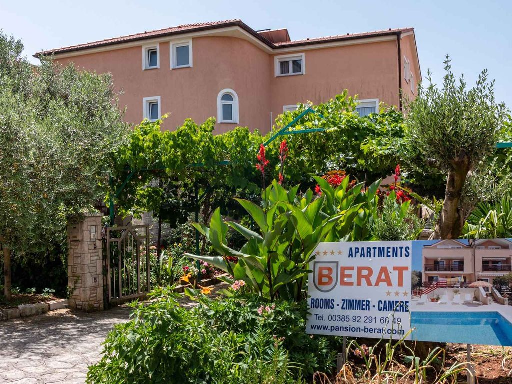 Ferienwohnung mit Terrasse und Internetzugang und Meerblick
