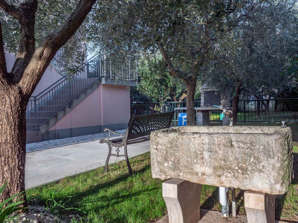 Ferienwohnung mit gemütlicher Terrasse und Grillmöglichkeit