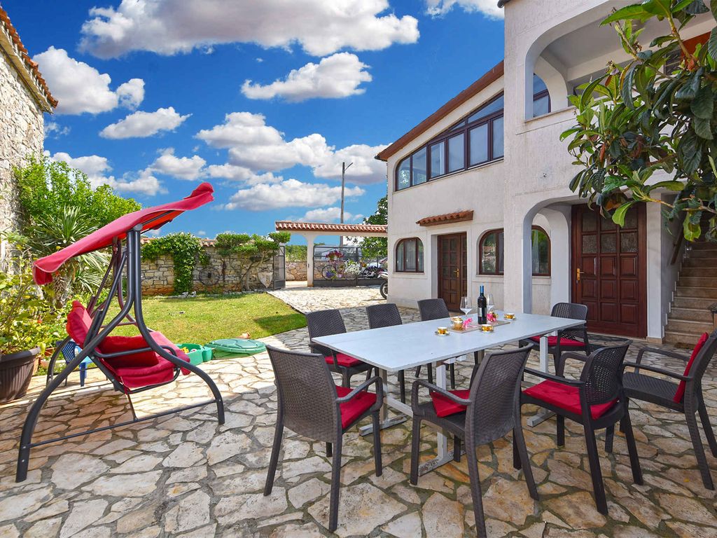 Ferienwohnung mit Klimaanlage und Balkon