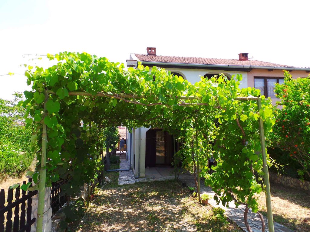 Ferienwohnung mit Klimaanlage und Balkon