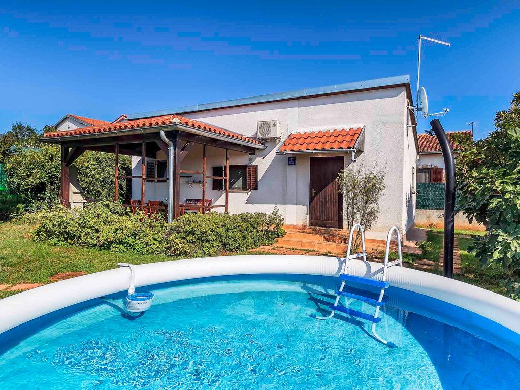Ferienhaus mit Terrasse und Klimaanlage