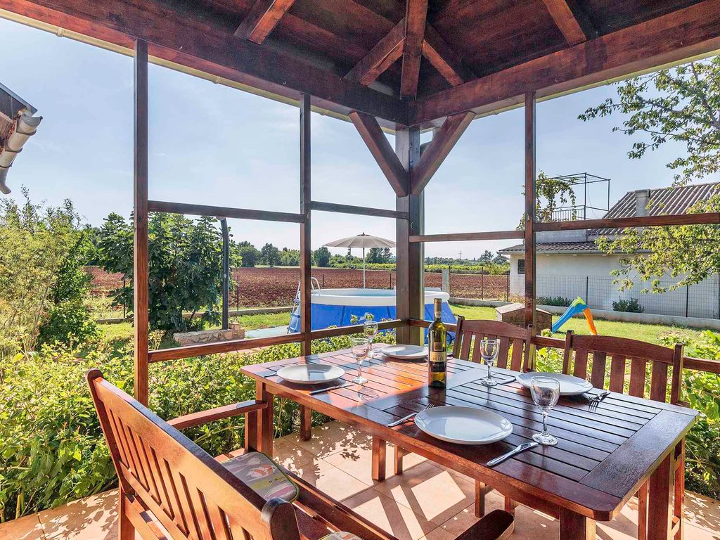 Ferienhaus mit Terrasse und Klimaanlage