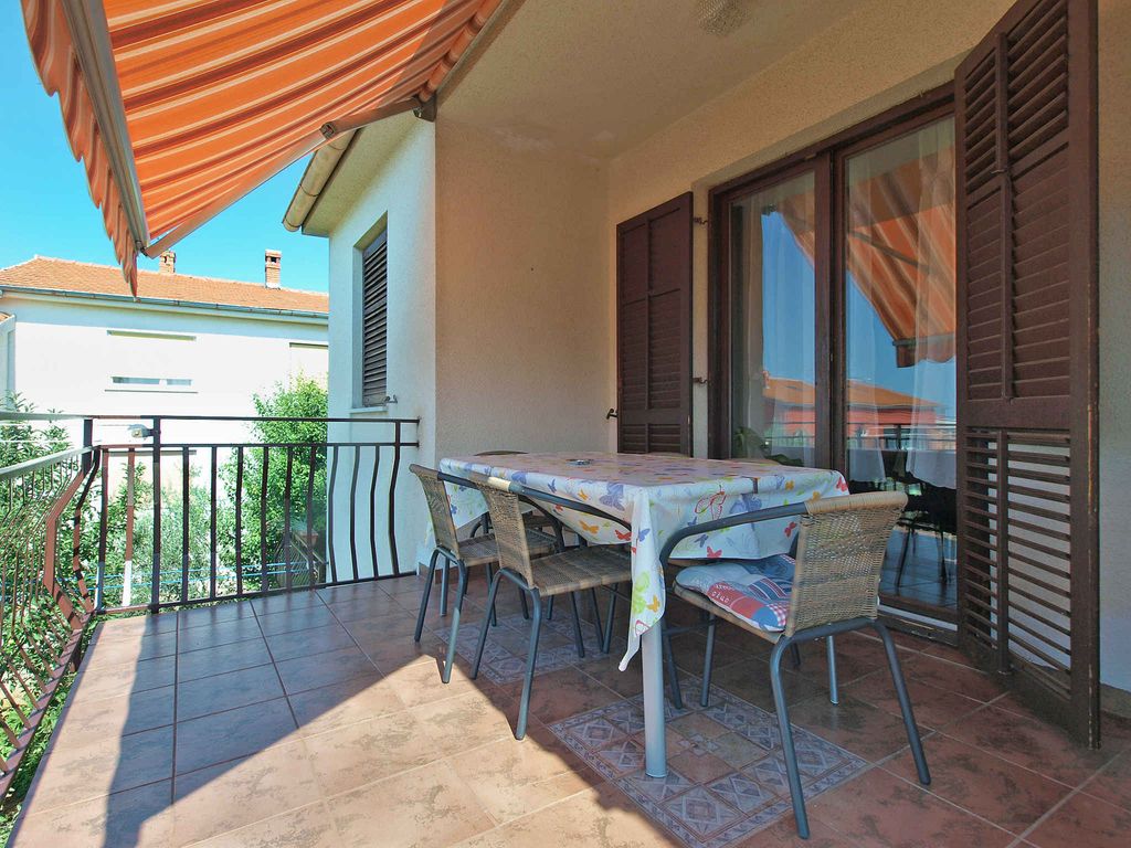 Ferienwohnung mit Klimaanlage und Balkon