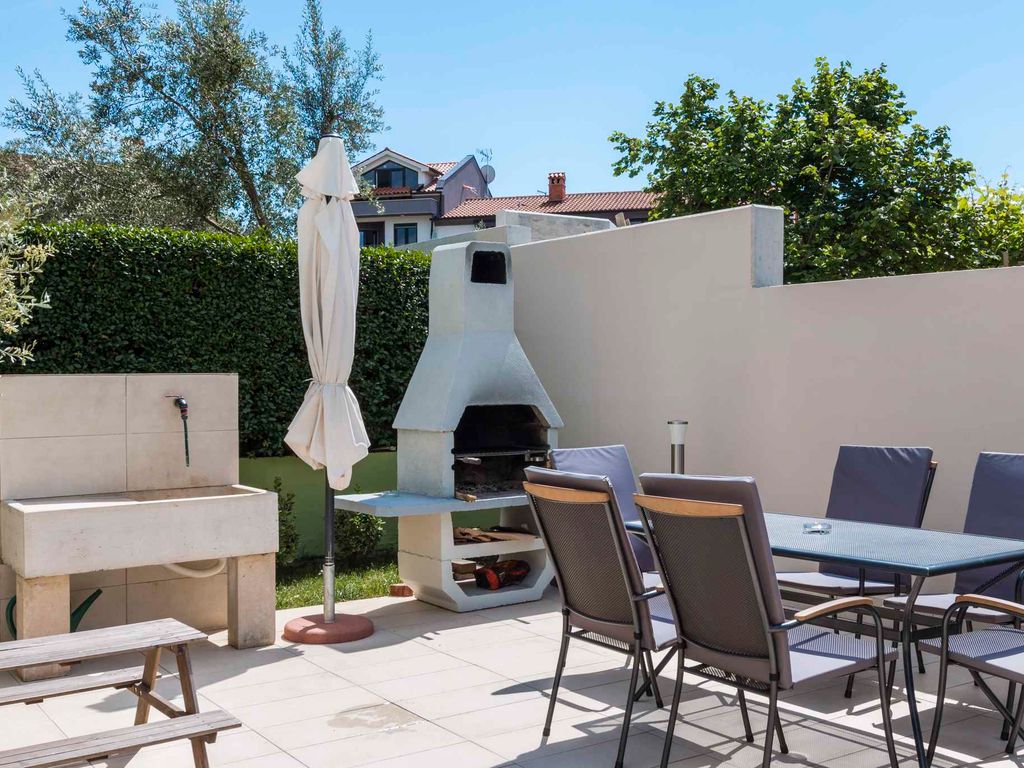 Ferienwohnung mit einem Schlafzimmer und Balkon mit Meerblick