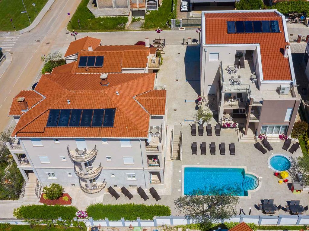 FerienWohnung mit Klimaanlage, mit Aussenpool, mit Grillmöglichkeit, mit Safe