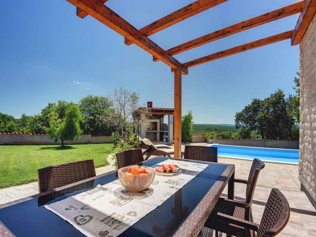 Villa mit Swimmingpool und Sauna