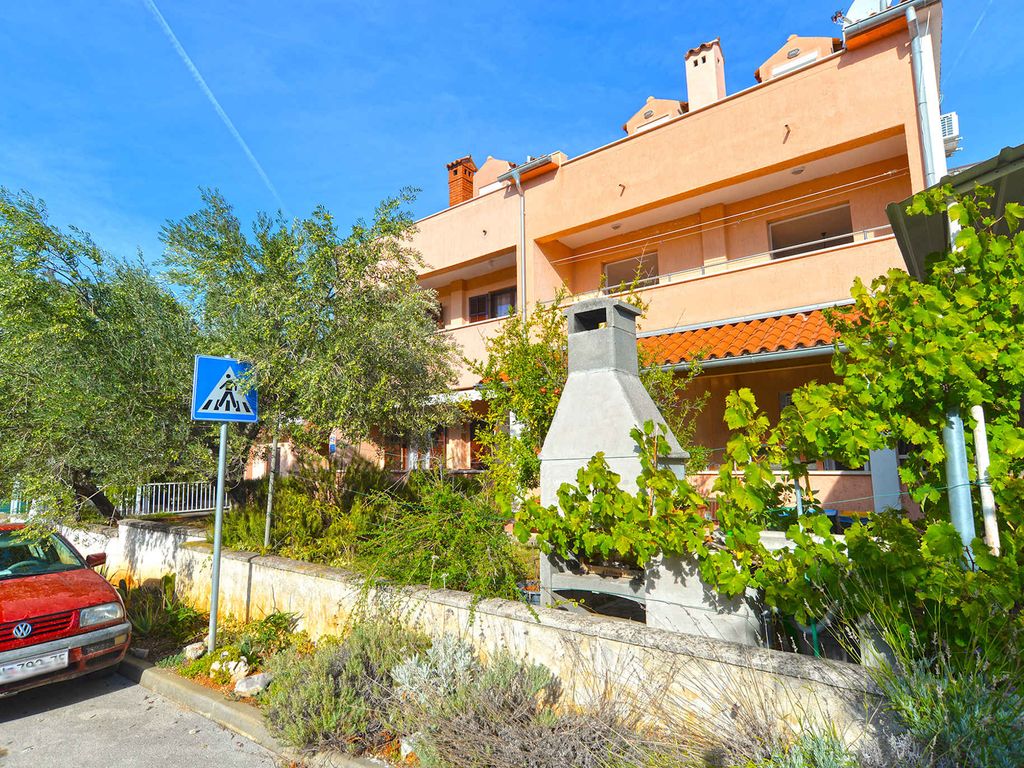 Ferienwohnung mit Klimaanlage und Terrasse