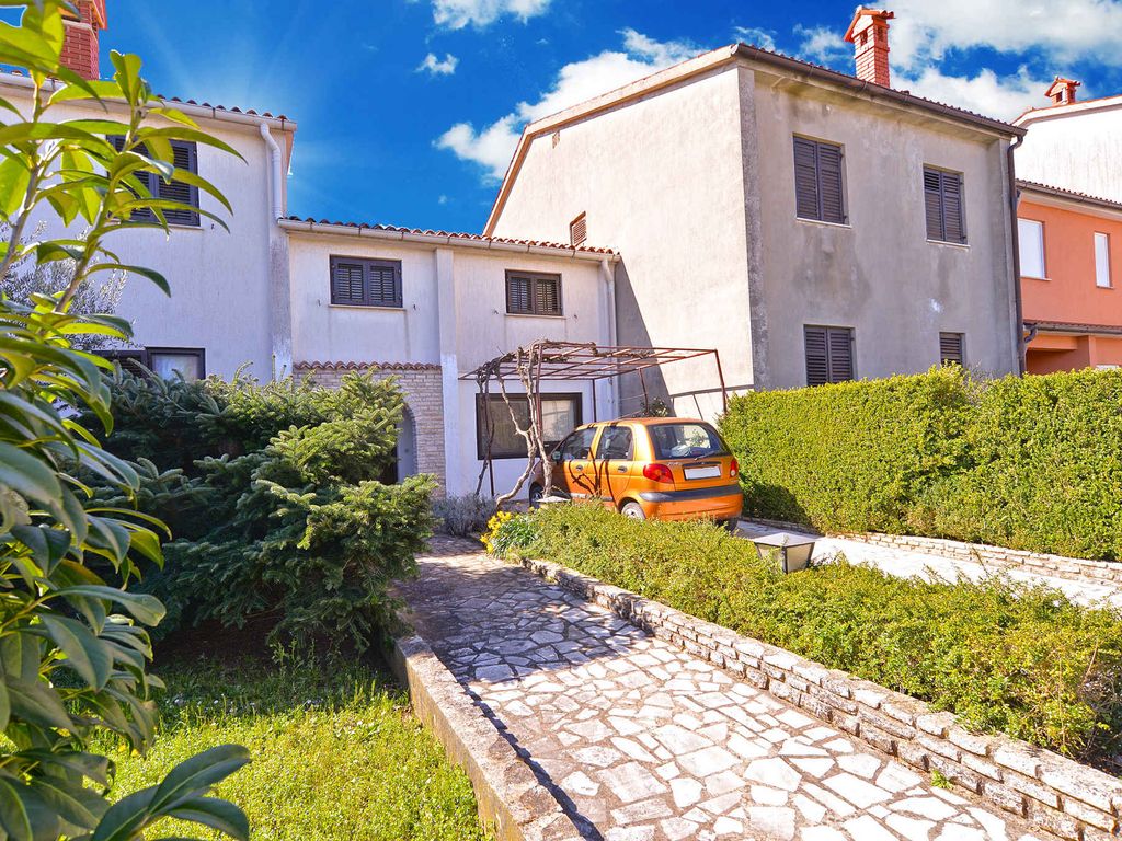 Ferienwohnung mit Terrasse und Grill