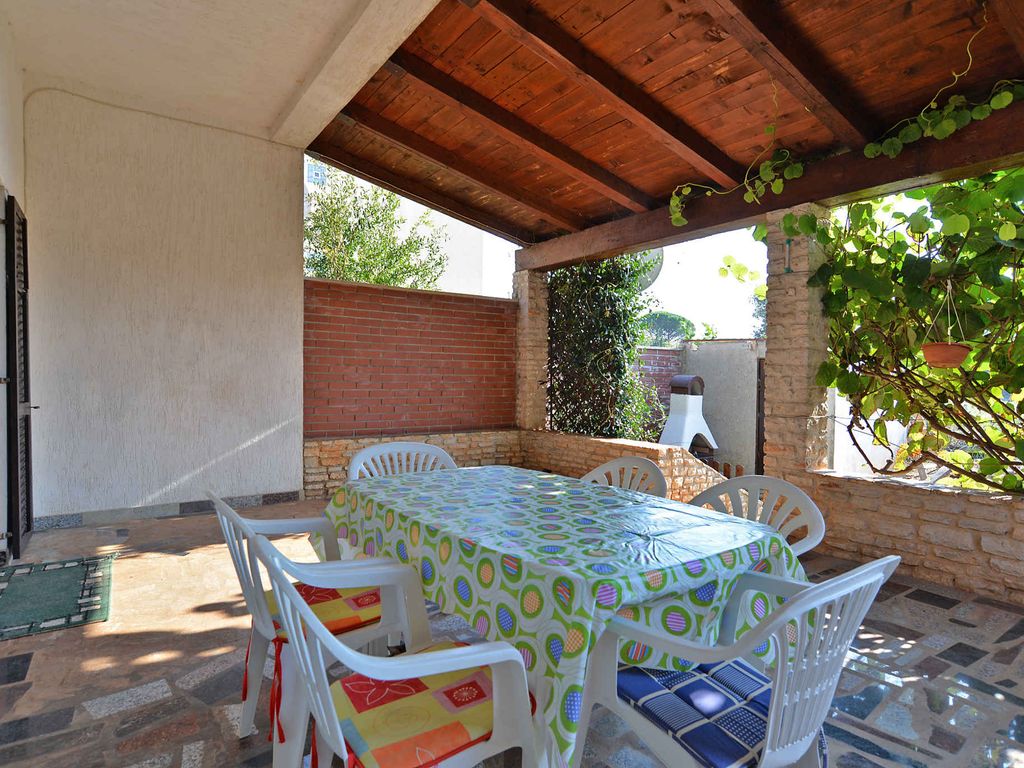Ferienwohnung mit Terrasse und Grill