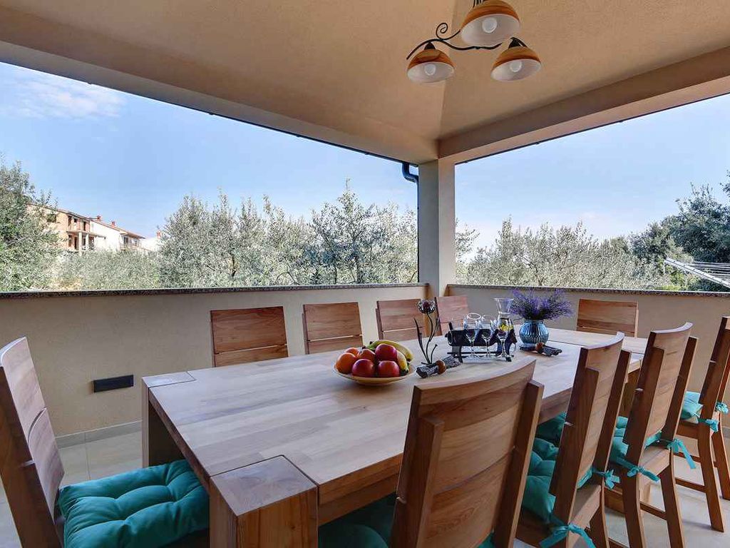 Ferienhaus mit Terrasse und Klimaanlage