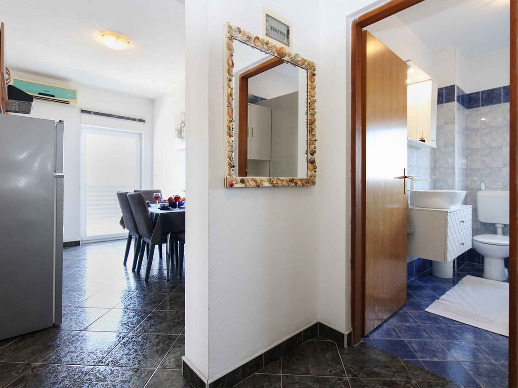 Ferienwohnung mit Gemeinschaftspool und Klimaanlage