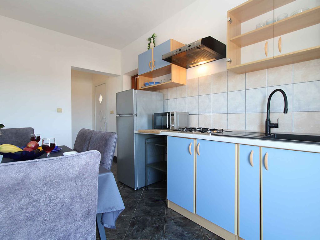 Ferienwohnung mit Gemeinschaftspool und Klimaanlage