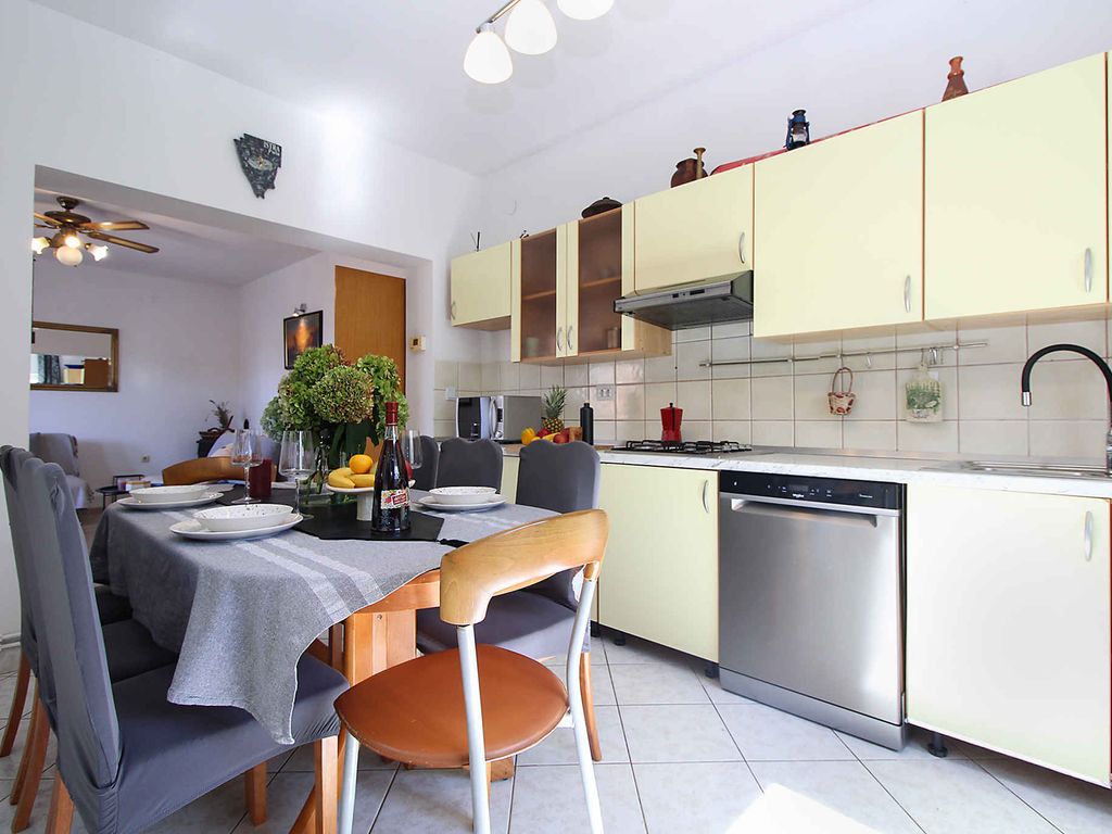 Ferienwohnung mit Pool, Grill und Wlan