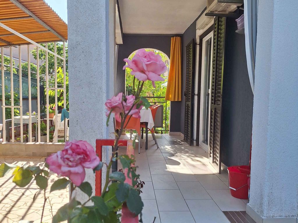 Ferienwohnung mit Klimaanlage und Terrasse