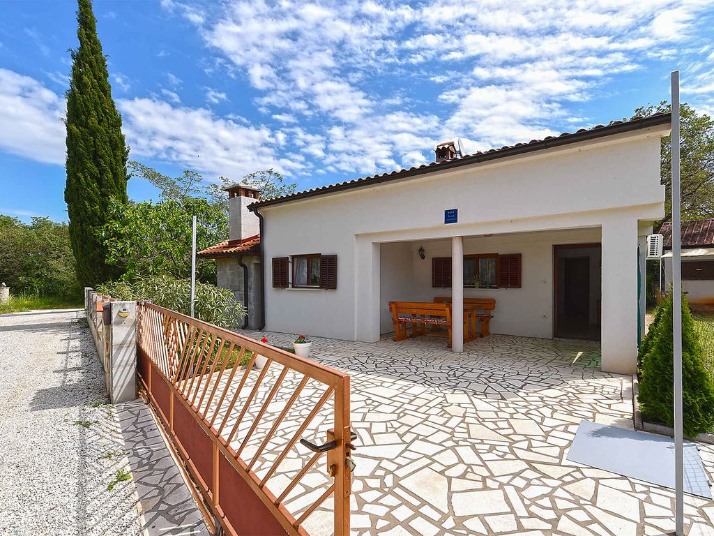 Ferienwohnung mit Klimaanlage und Terrasse