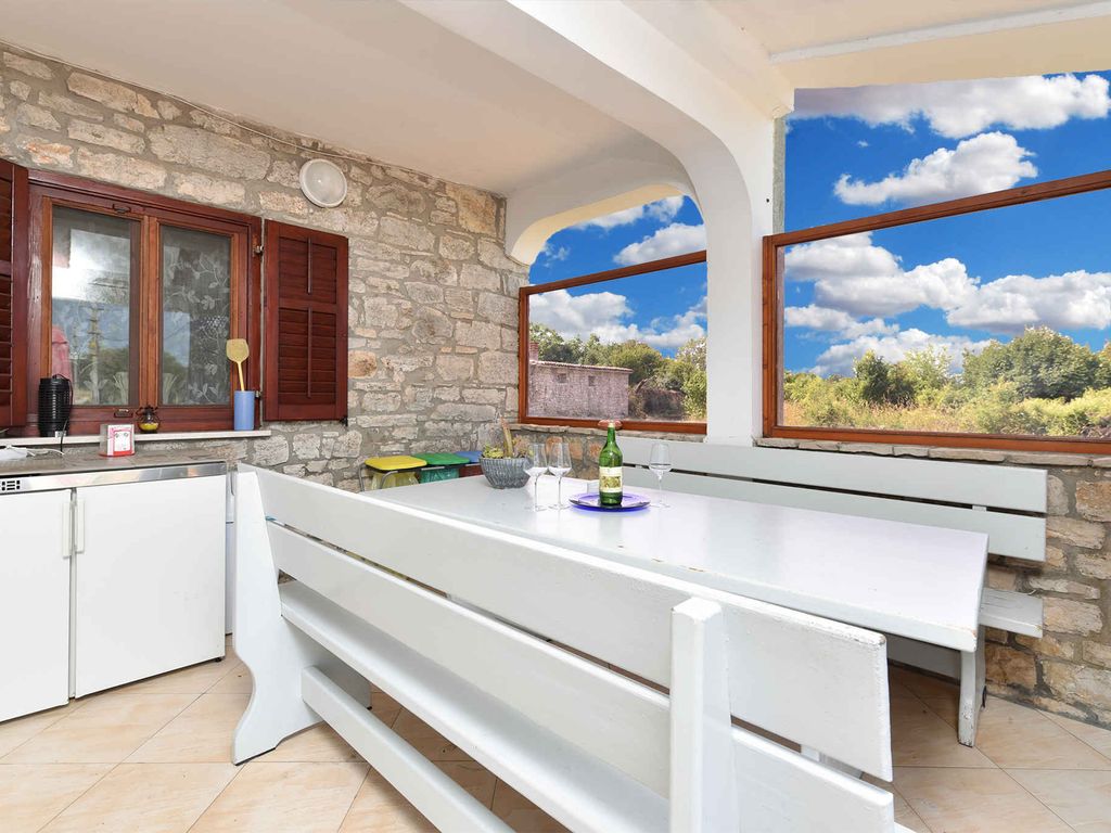 Ferienhaus mit Pool und Klimaanlage