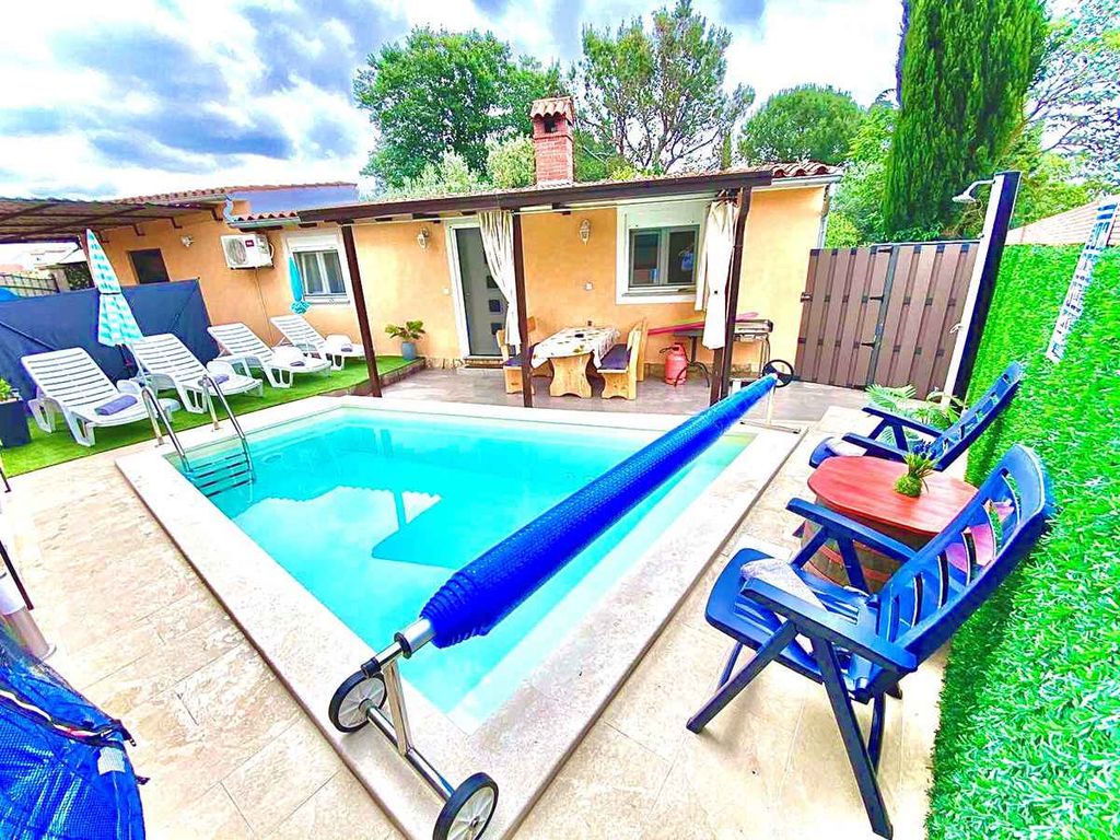 Ferienwohnung mit Klimaanlage und Pool