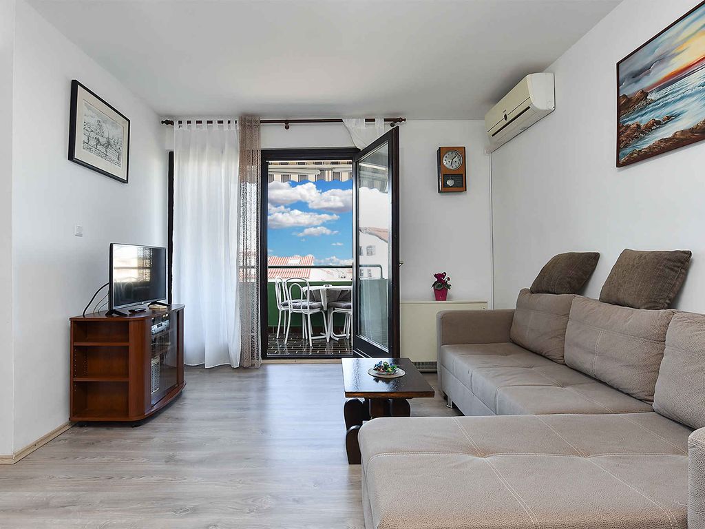 Ferienwohnung mit Balkon und Klimaanlage