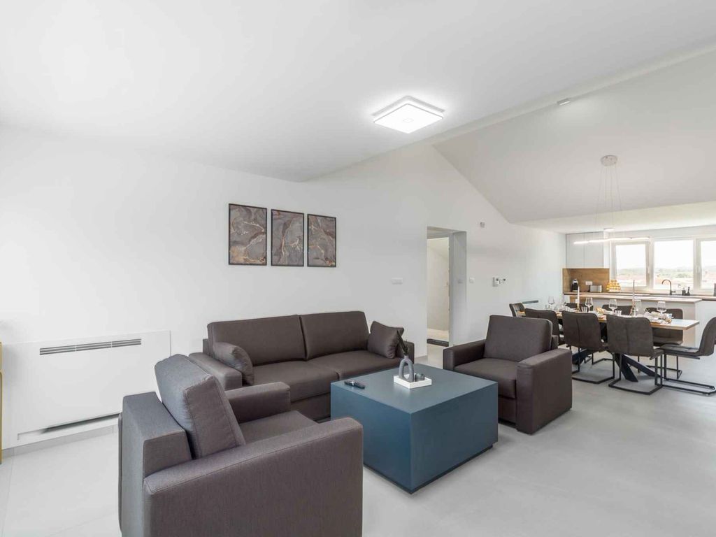 Ferienwohnung mit Pool zur gemeinsamen Nutzung