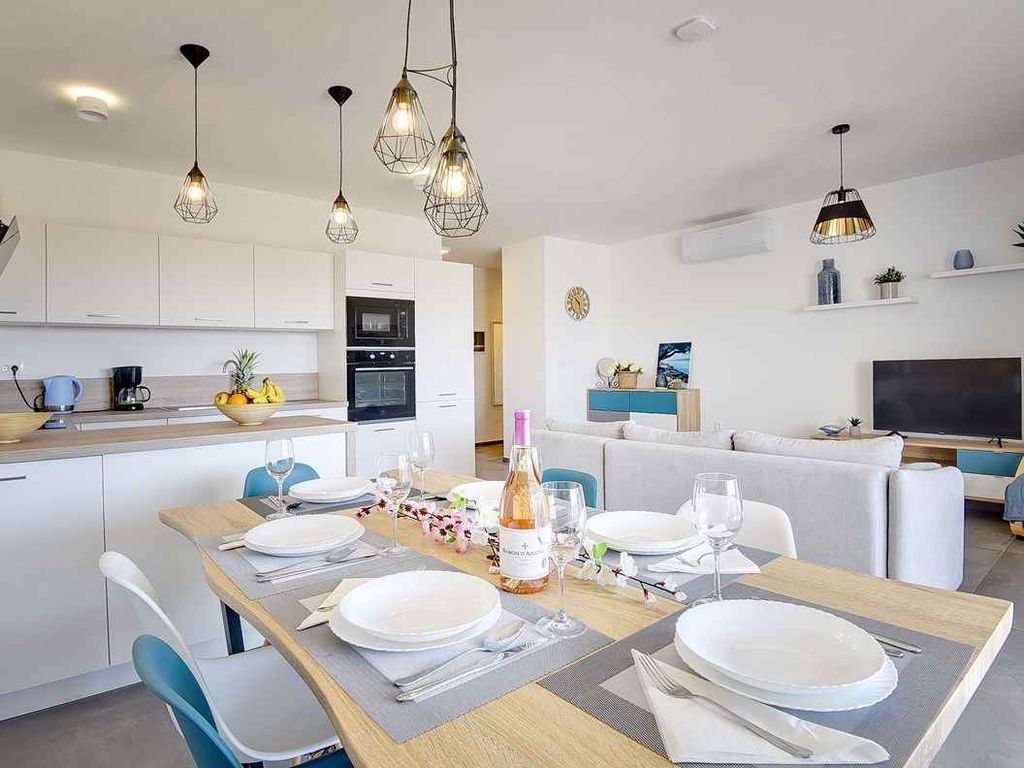 Ferienwohnung mit Klimaanlage und Meerblick