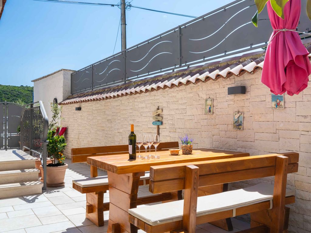 Villa mit Dachterrasse und Whirlpool