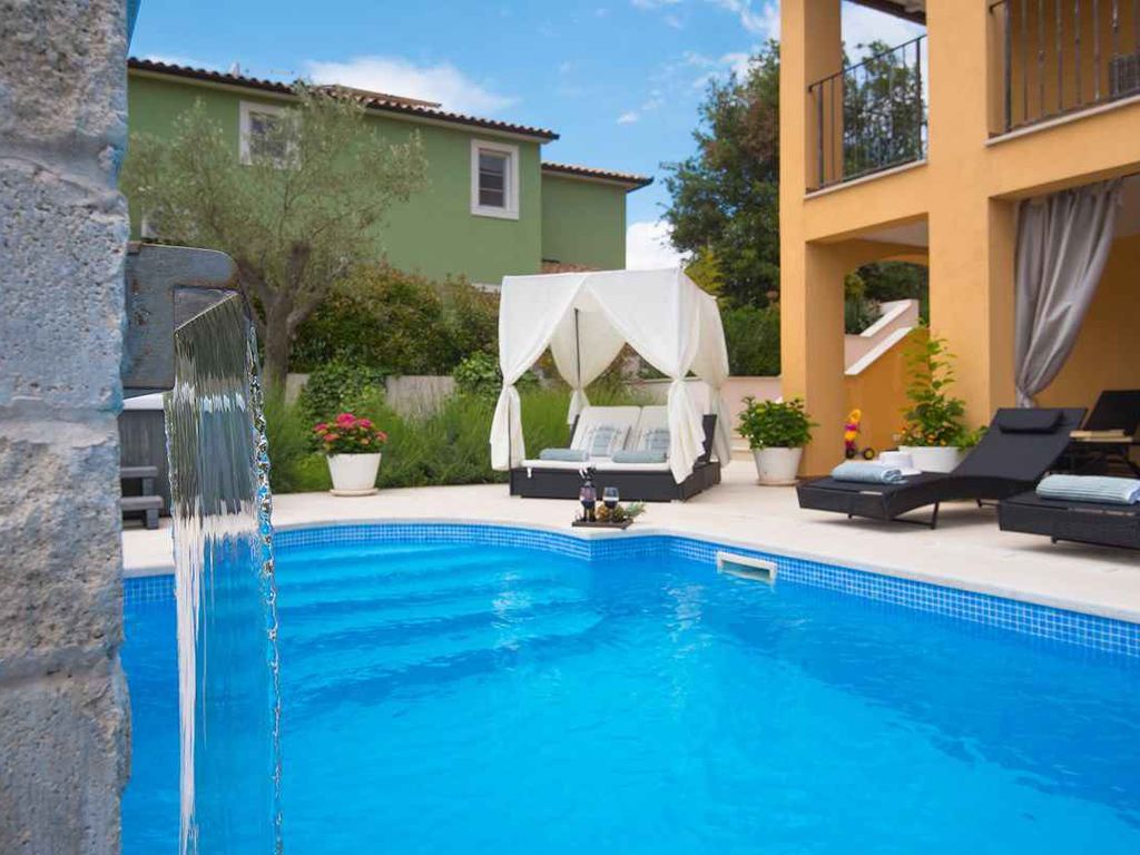 Villa mit Klimaanlage und Pool