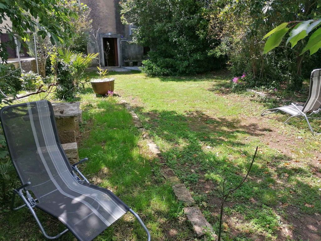 Ferienhaus mit großem Garten