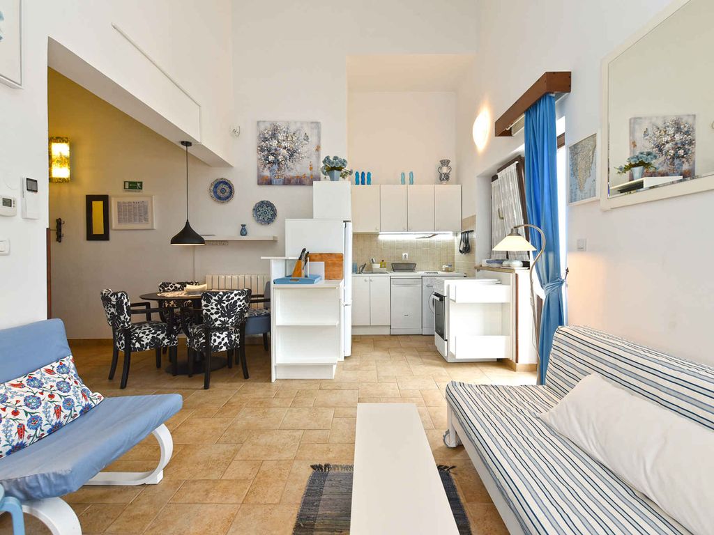 Ferienwohnung mit Pool, Grill und Fitnessgeräten zur gemeinsamen Nutzung