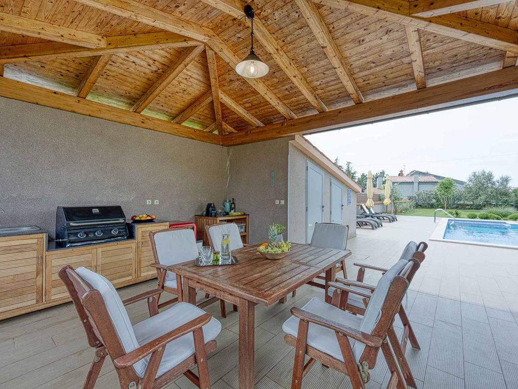 Ferienwohnung mit Klimaanlage und Gemeinschaftspool