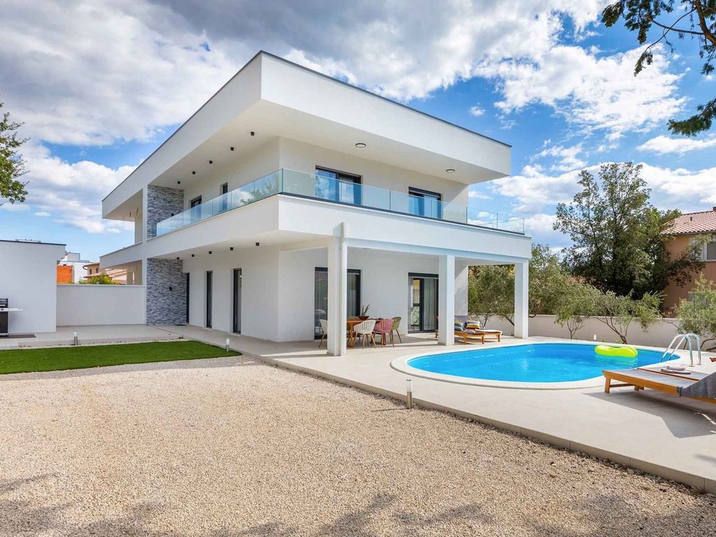 Villa mit Privatpool