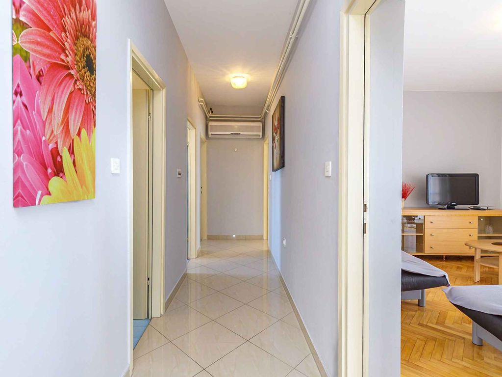 Ferienwohnung mit Aussenpool