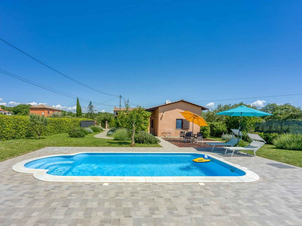 Ferienhaus mit Pool