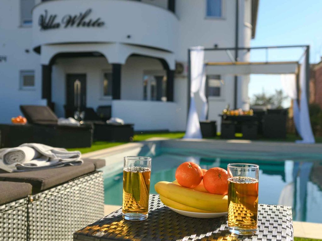 Ferienwohnung mit Pool zur gemeinsamen Nutzung