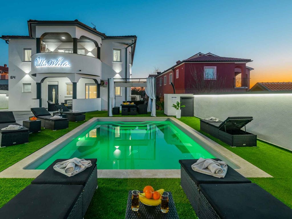 Ferienwohnung mit Pool zur gemeinsamen Nutzung