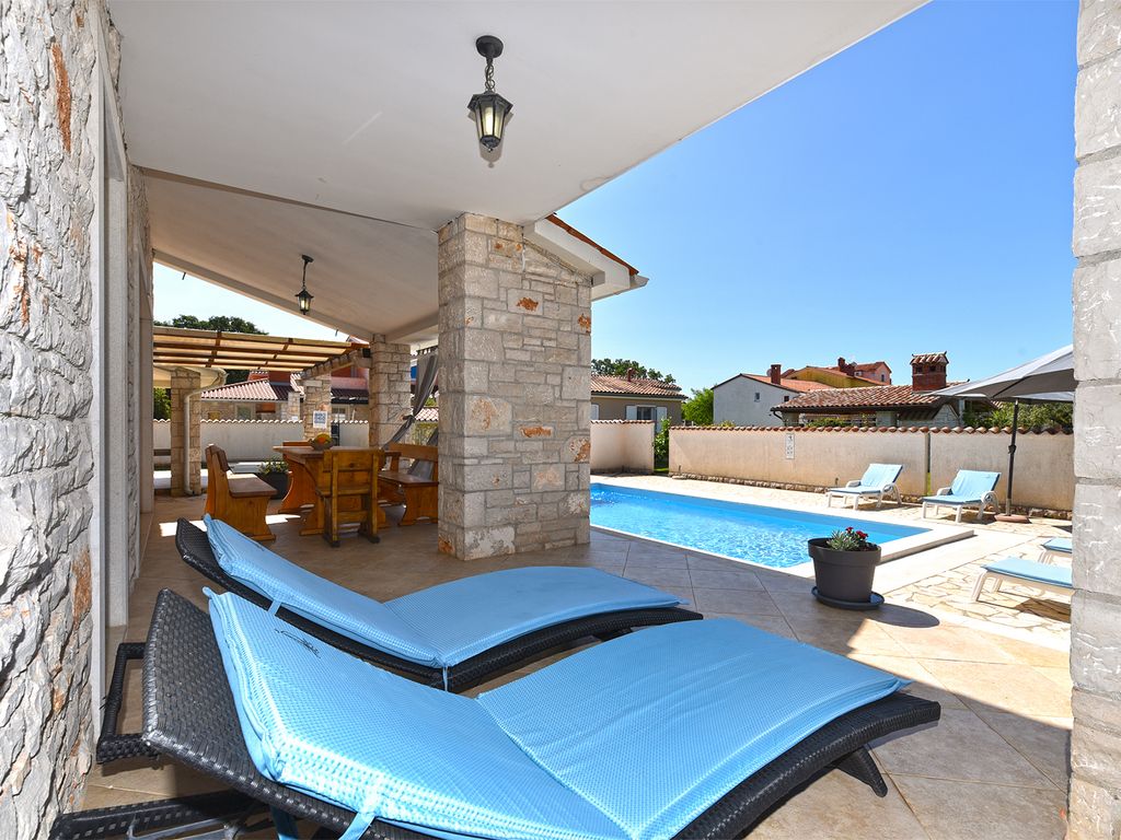 Ferienhaus mit Pool