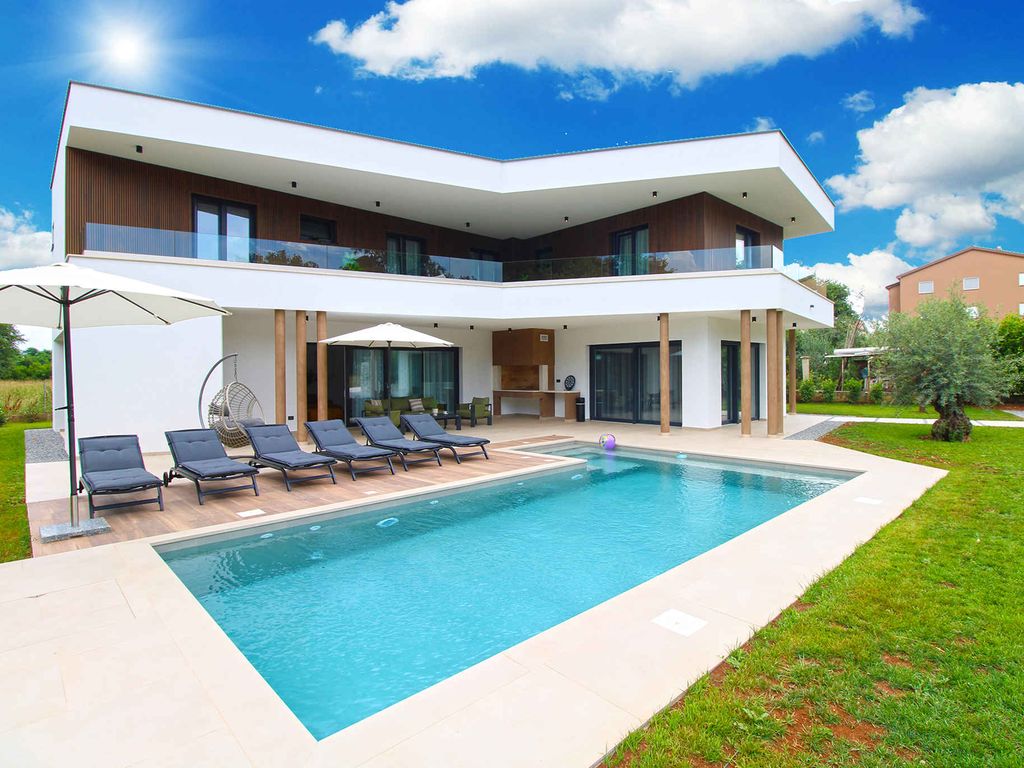 Ferienhaus mit Klimaanlage und Pool