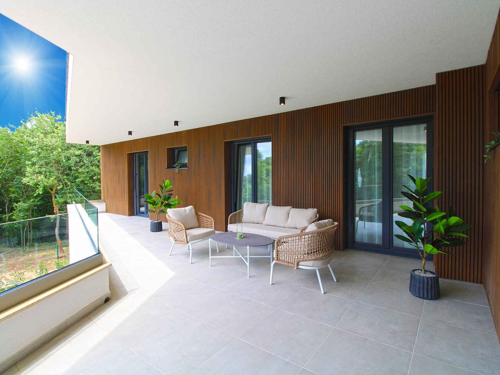 Ferienhaus mit Klimaanlage und Pool