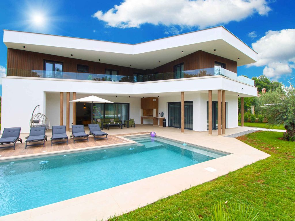 Ferienhaus mit Klimaanlage und Pool