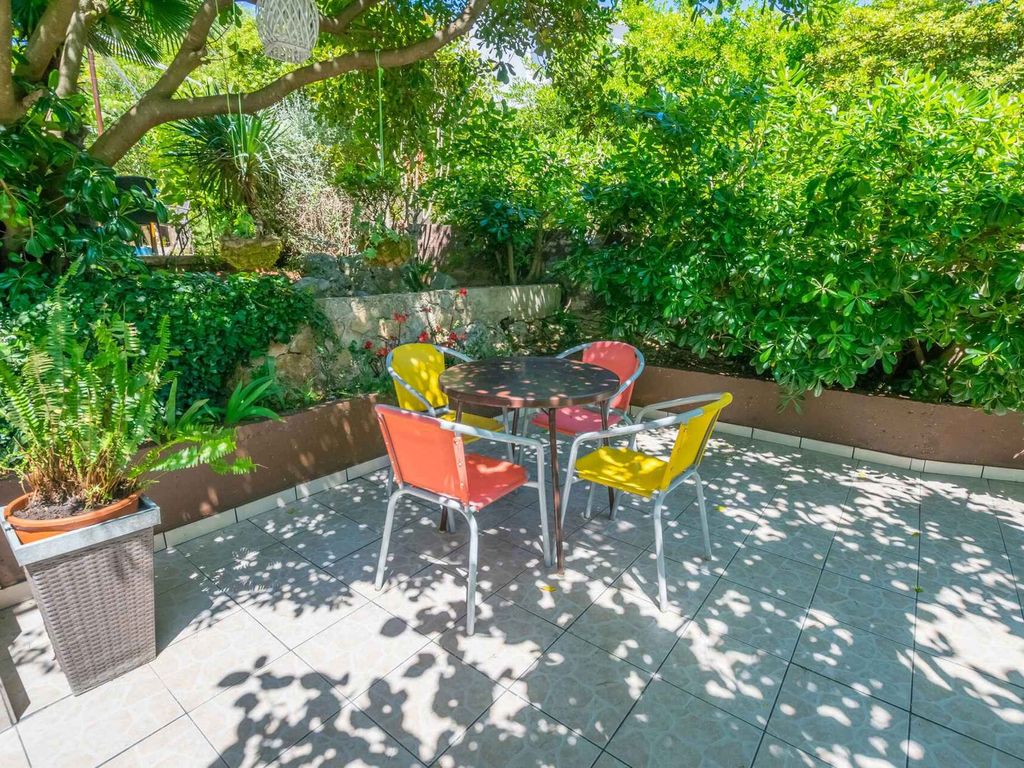 Studio mit WLAN und Terrasse