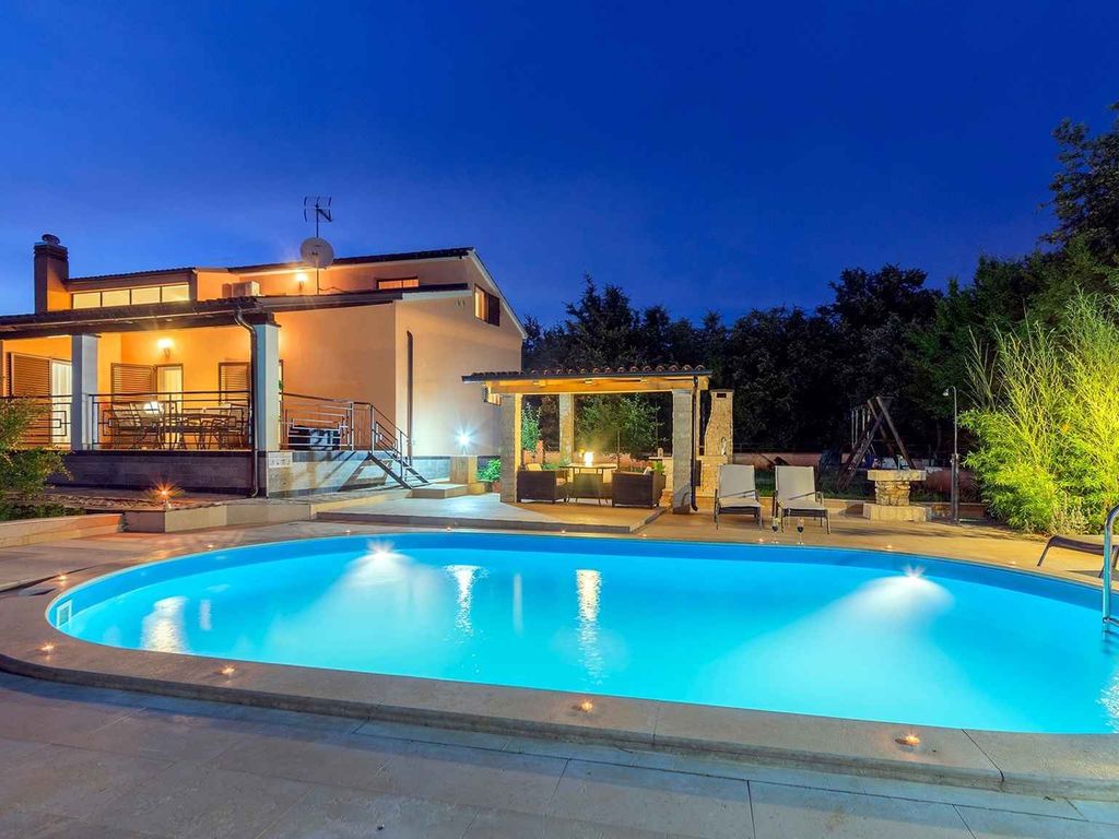 Villa mit Klimaanlage und Pool