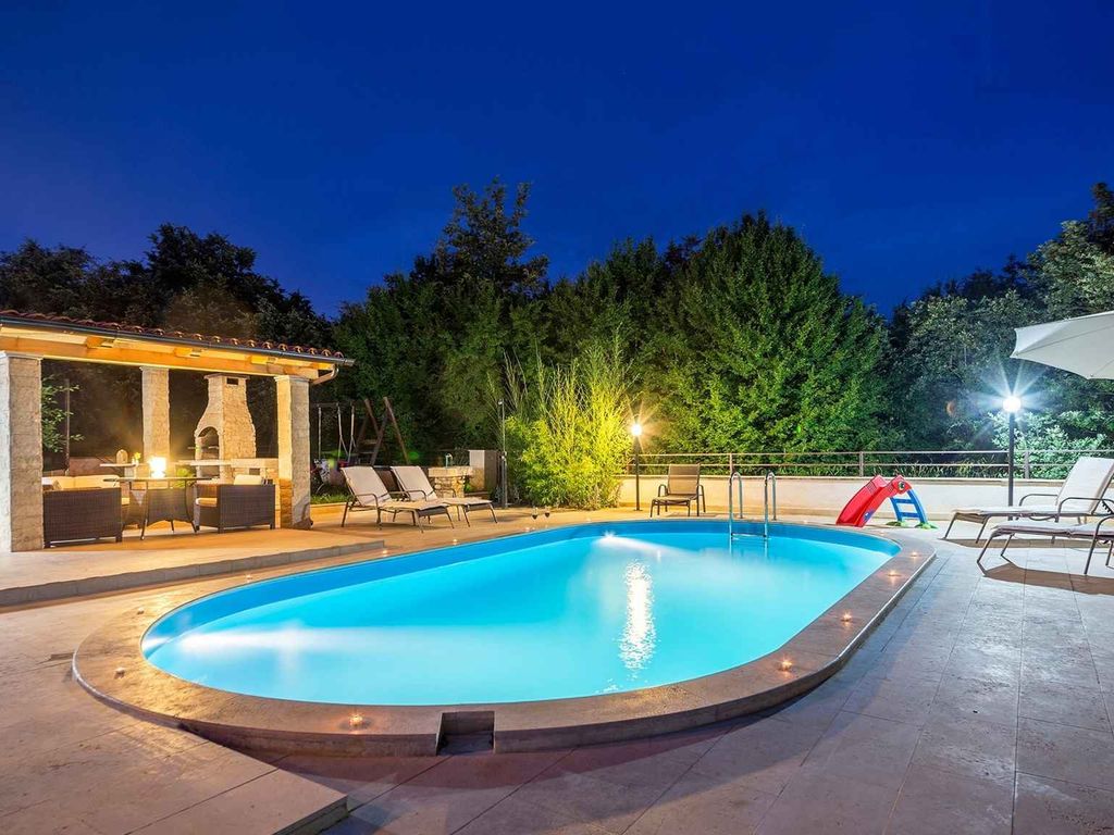 Villa mit Klimaanlage und Pool