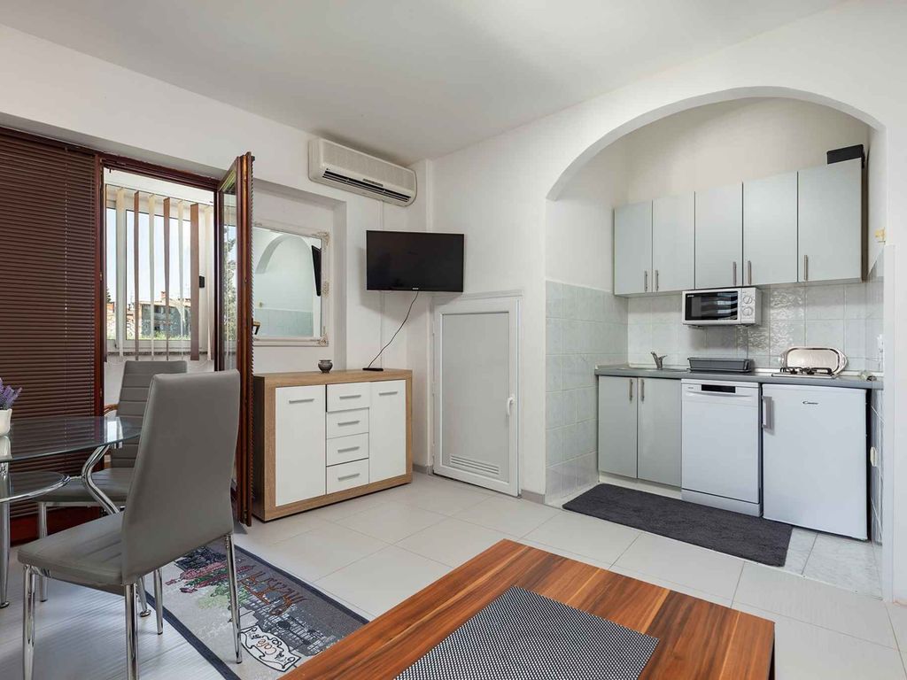Studio mit Terrasse im Ortszentrum