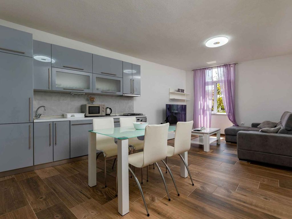 Ferienwohnung im Herzen von Pula, mit Klimaanlage