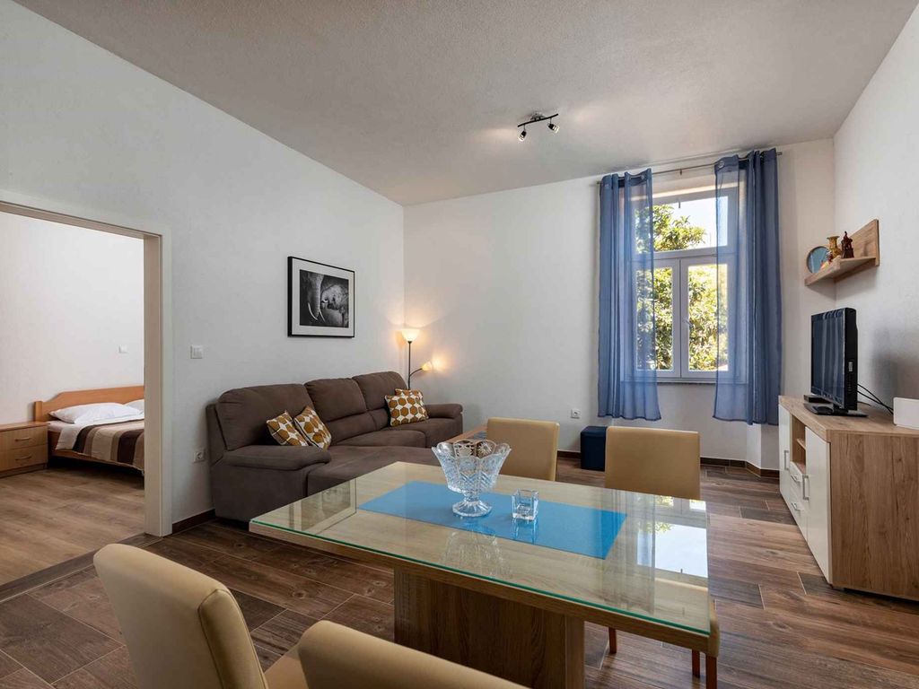 Ferienwohnung mit Klimaanlage und zwei Schlafzimmern