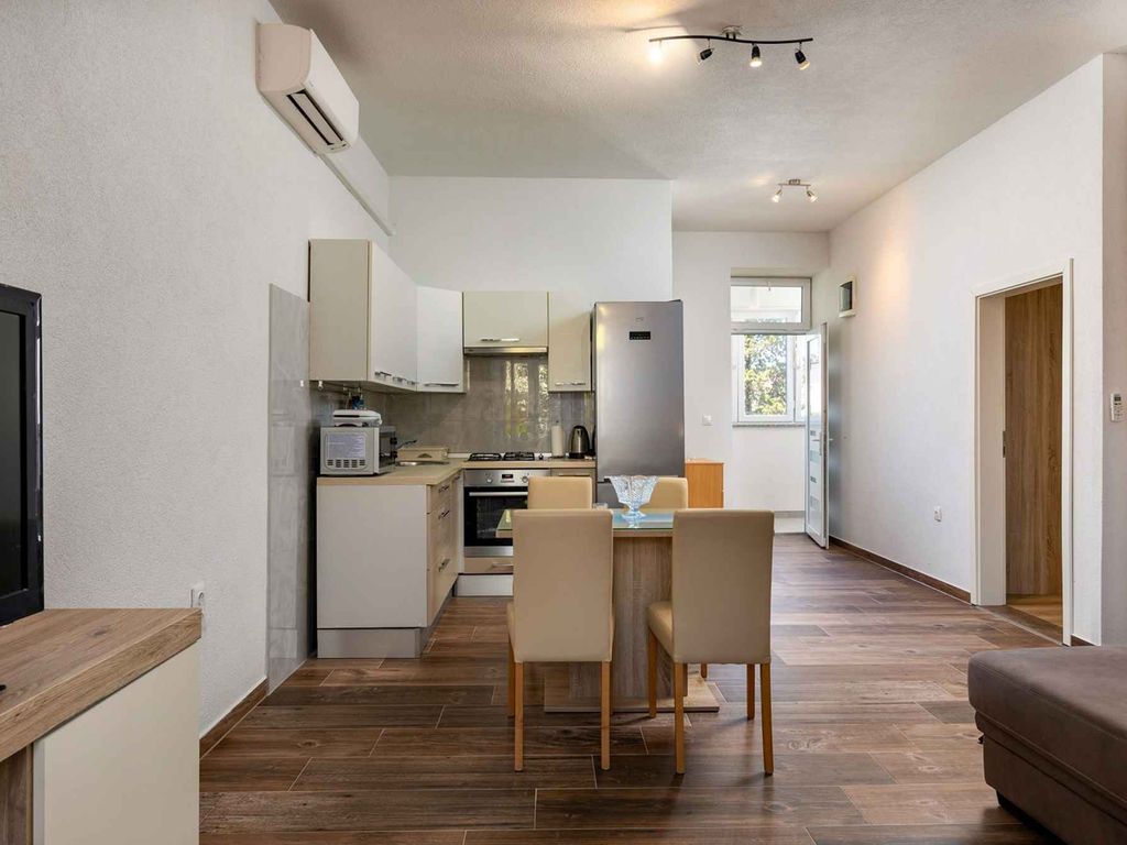 Ferienwohnung mit Klimaanlage und zwei Schlafzimmern